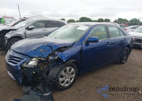 2010 Toyota Camry Le z USA, uszkodzony, nr VIN 4T4BF3EK4AR083978